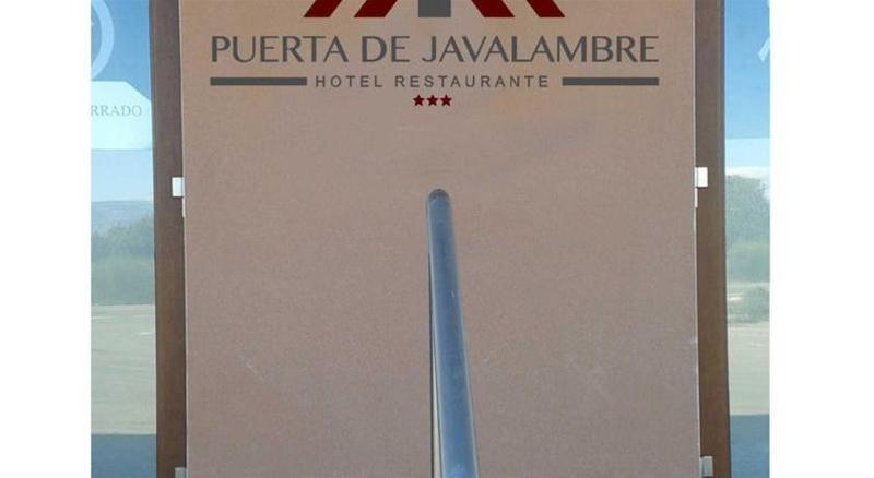 לה פואבלה דה ואלורדה Hotel Puerta De Javalambre מראה חיצוני תמונה